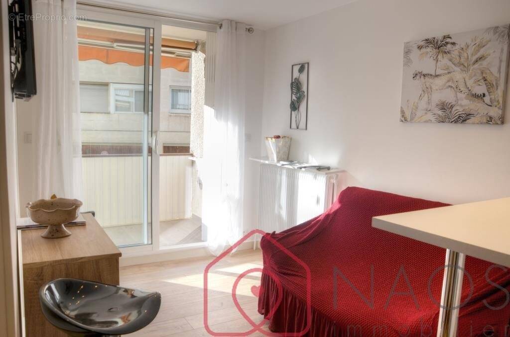 Appartement à GREOUX-LES-BAINS