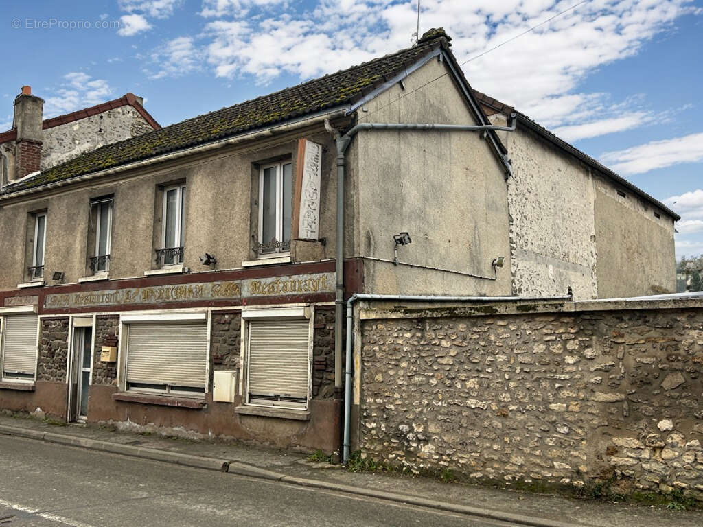 NEZEL - Maison avec extérieur gazonné à rénover - photo 8
