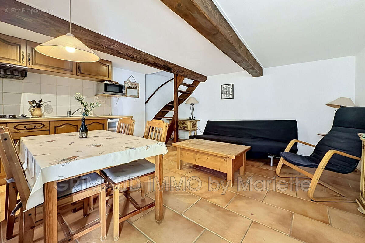 Maison à LA GARDE-FREINET