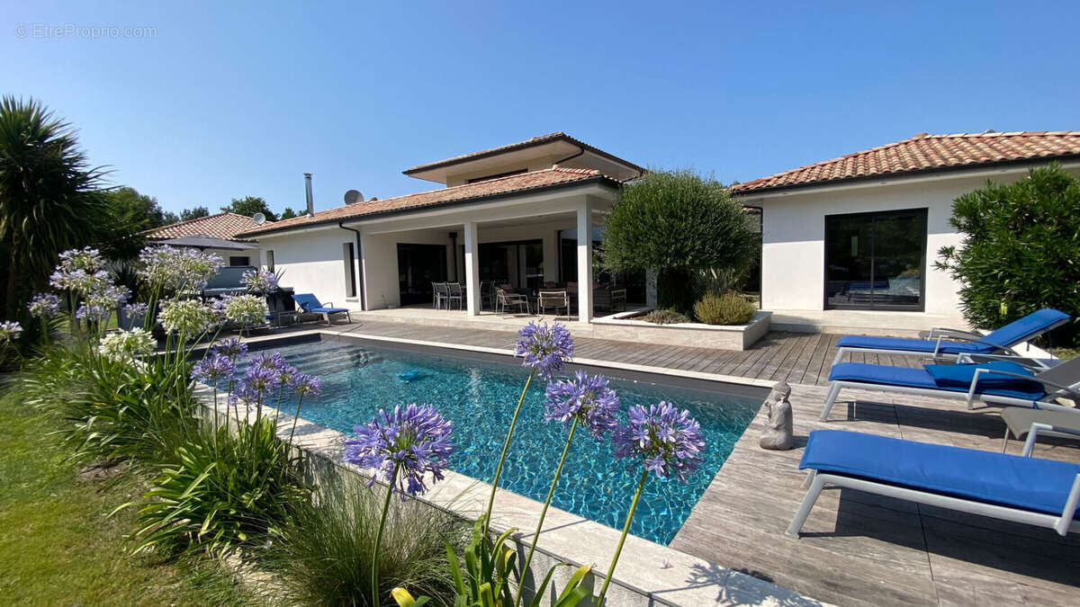 Maison à MIOS