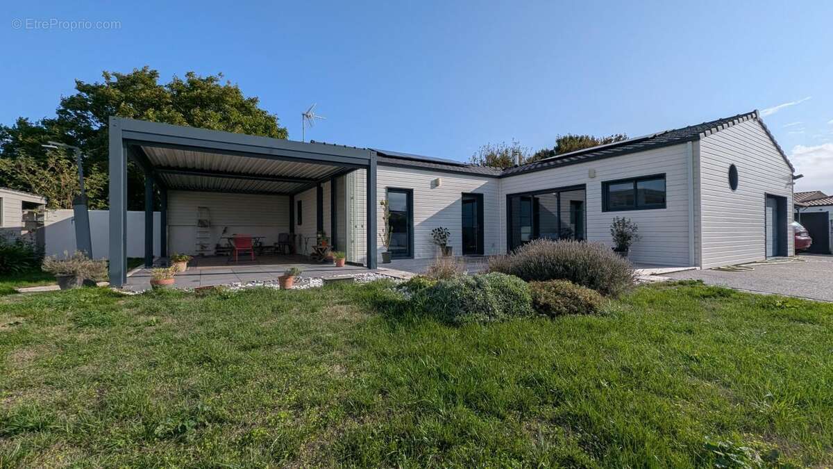 Maison à SAINT-CHRISTOPHE