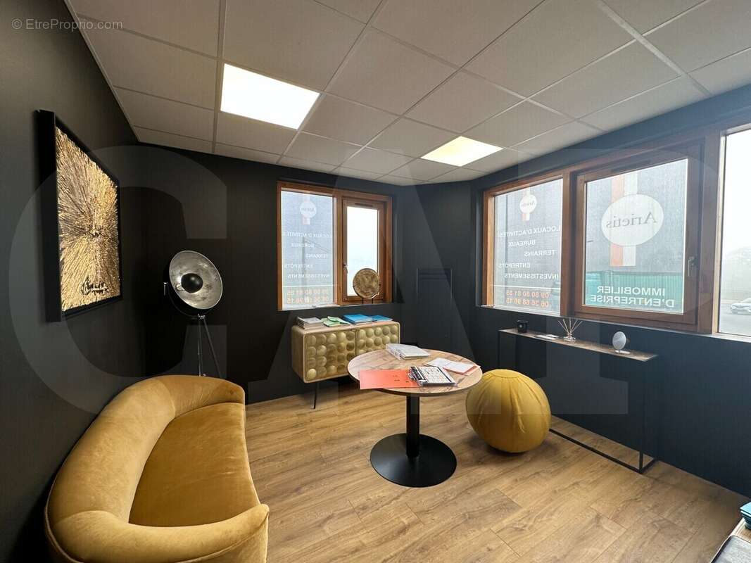 Commerce à CESSON-SEVIGNE