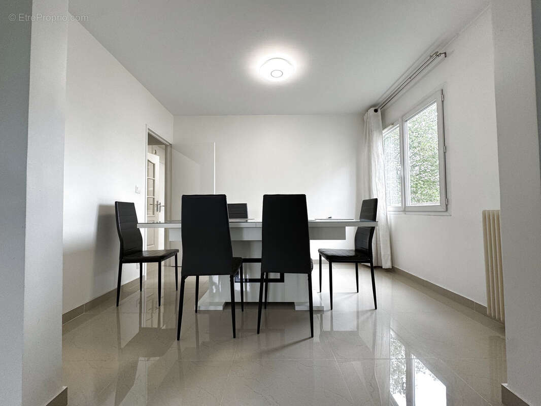 A Louvres, appartement de 3 pièces avec balcon - photo 3