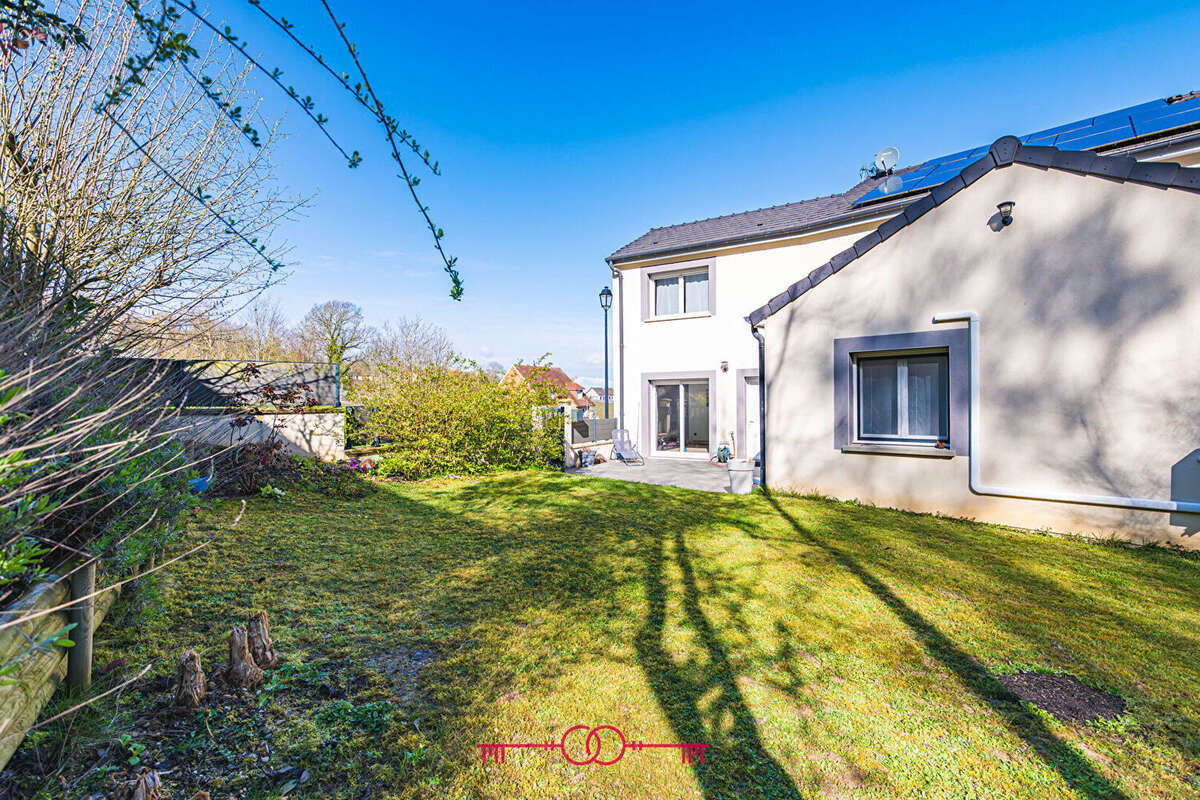 Maison à MAILLY-CHAMPAGNE