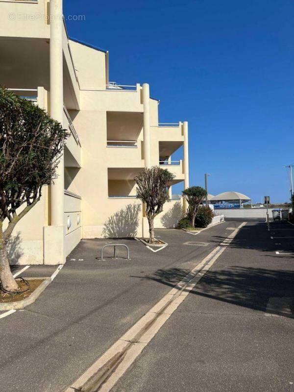 Parking à VALRAS-PLAGE