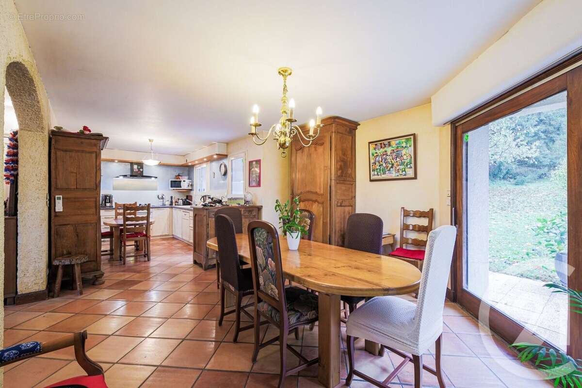 Maison à ECHIROLLES