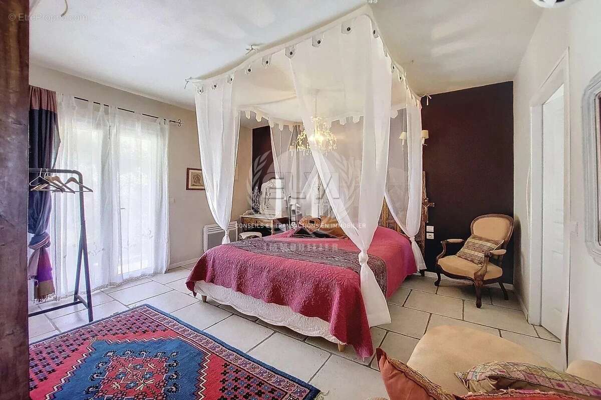 Maison à PLAN-DE-LA-TOUR