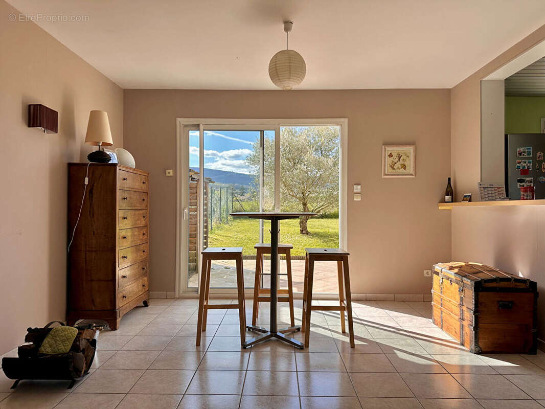 Maison à POUILLY-LE-MONIAL