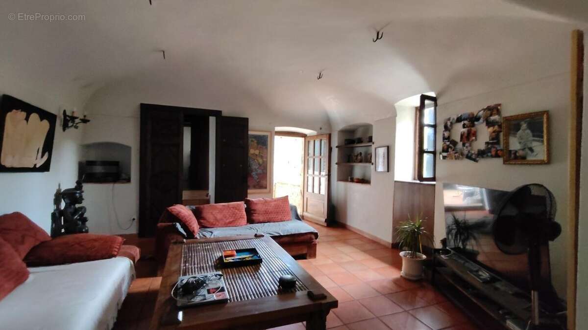 Maison à VEYRAS