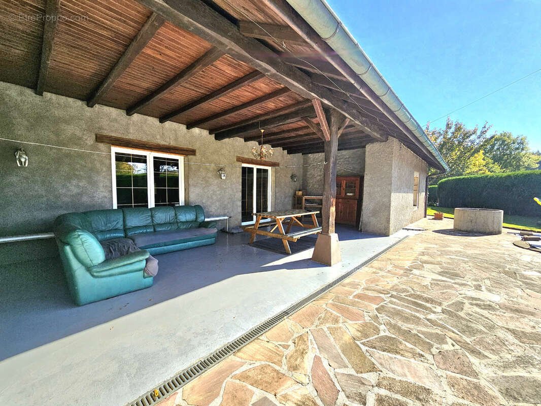 Maison à CHAMPAGNEY