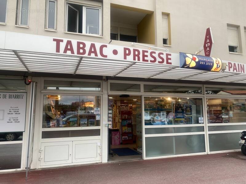 Commerce à BIARRITZ