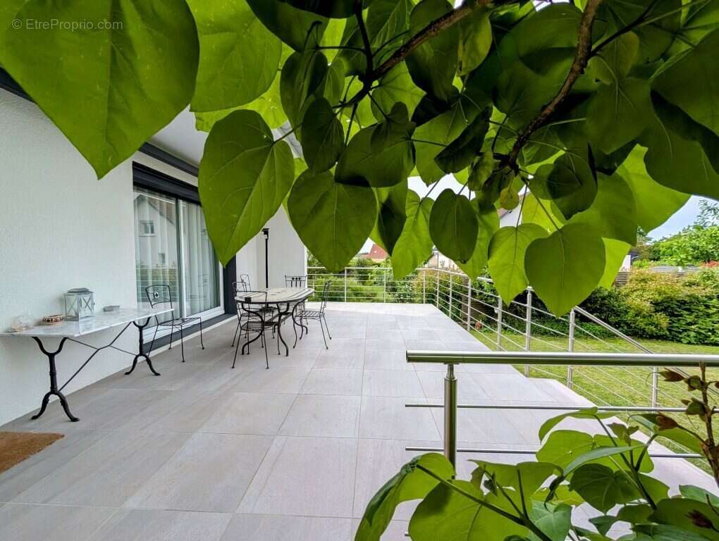 Maison à SAVIGNY-LE-SEC