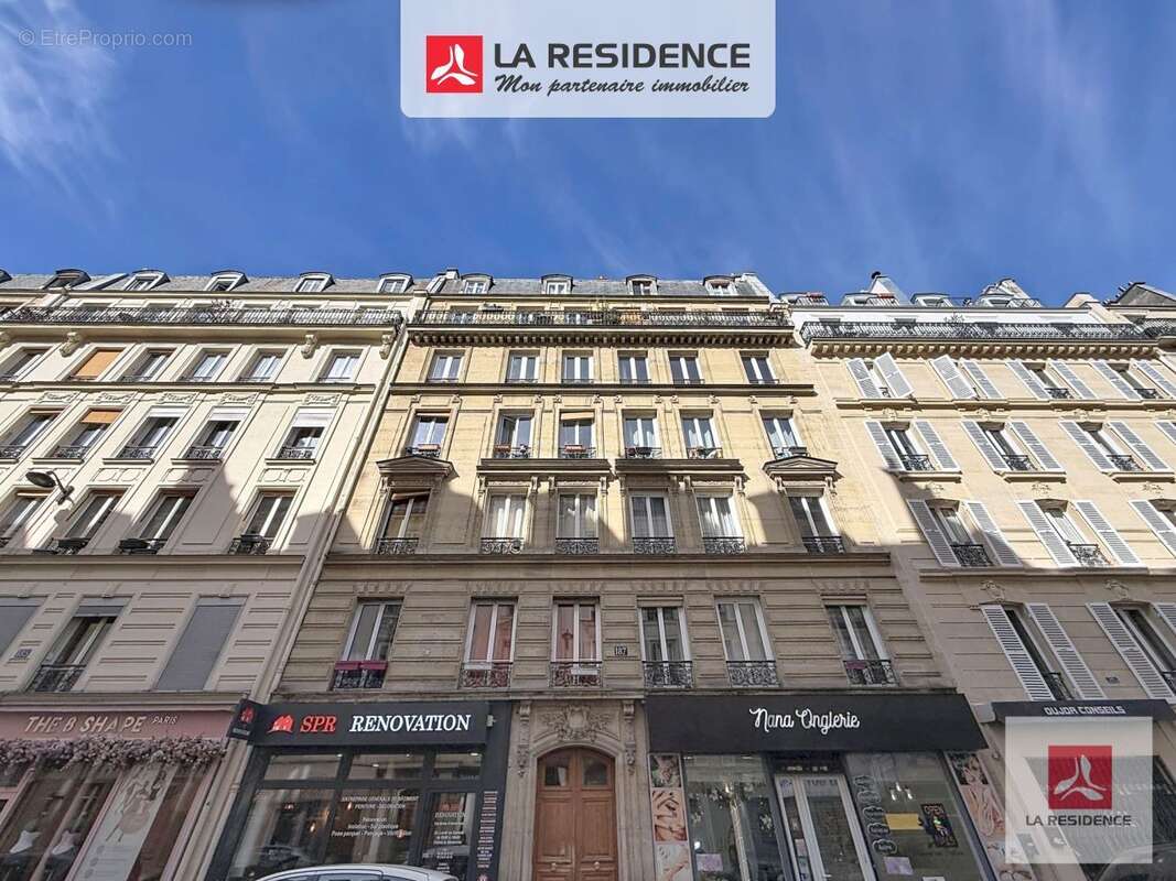 Appartement à PARIS-17E