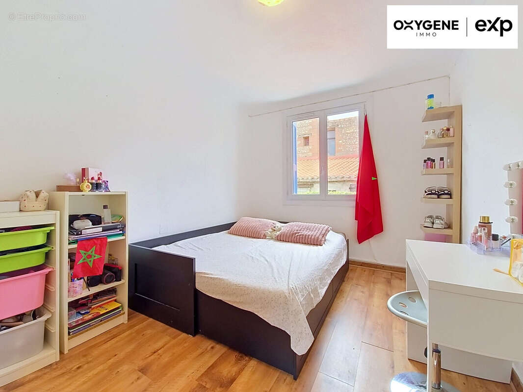 Maison 90 m² à Villeneuve-La-Riviere  - photo 7