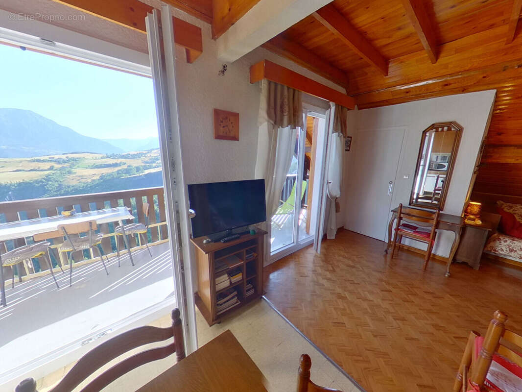 Appartement à LES THUILES