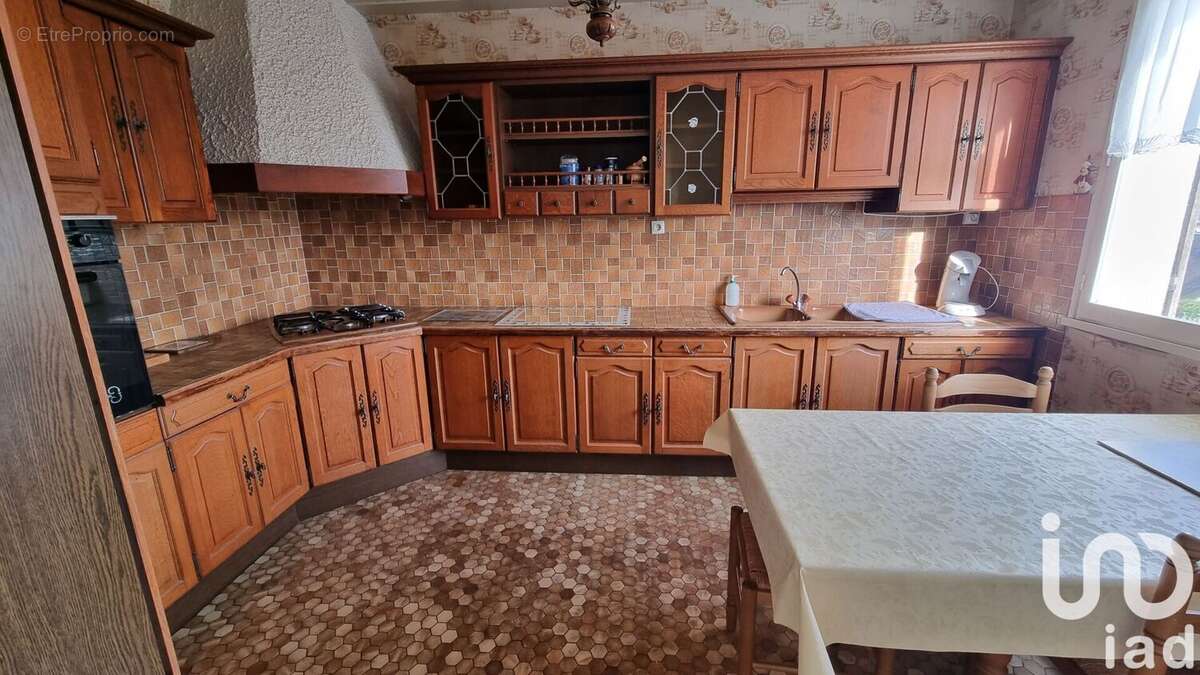 Maison 99 m² à Saint-Jean-Froidmentel  - photo 2