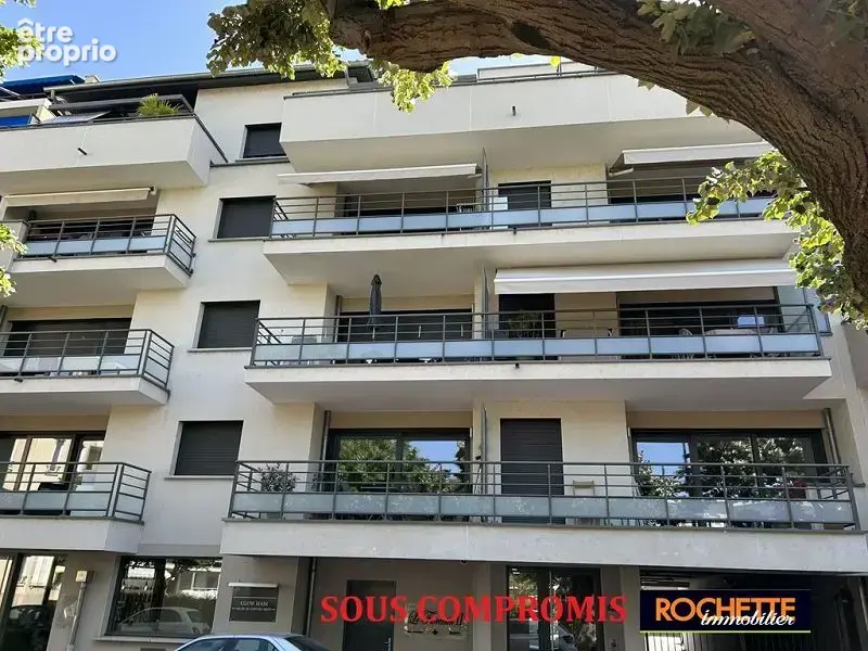 Appartement à MONTROND-LES-BAINS
