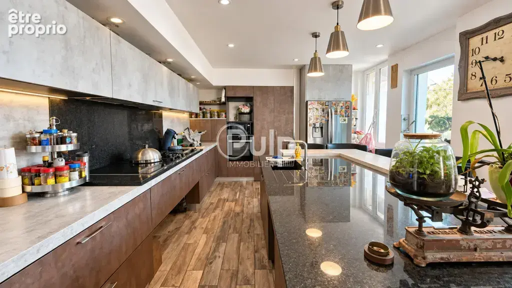 Maison de ville - 4 chambres - bureau - extérieur - stationnement - photo 6