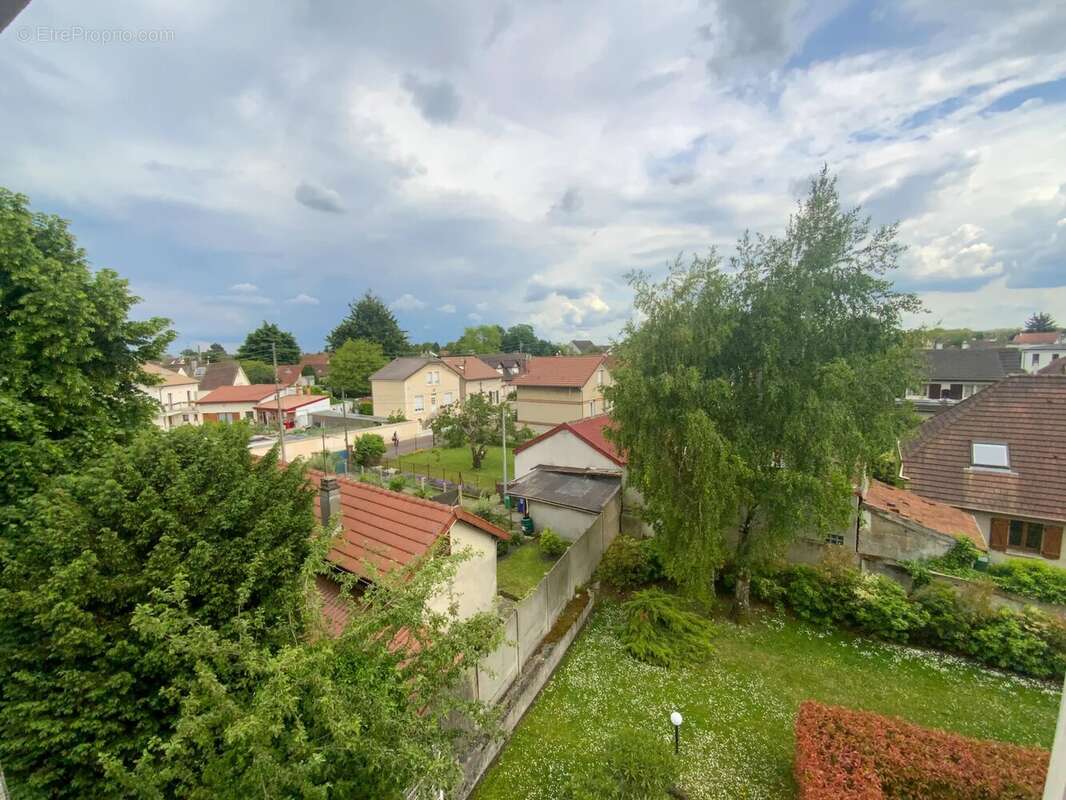 Appartement à LE RAINCY