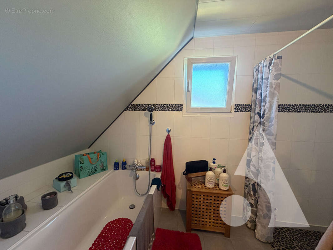 Maison à MONTIGNY-LES-MONTS