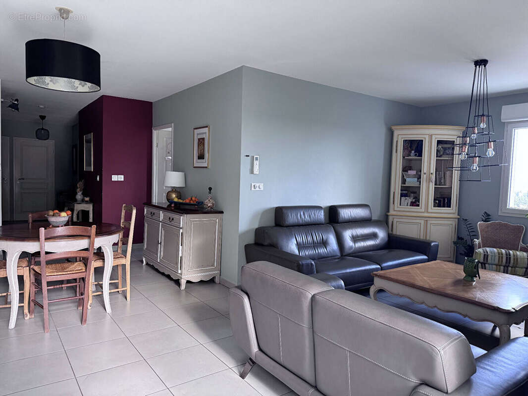Appartement à VILLENEUVE-LES-AVIGNON