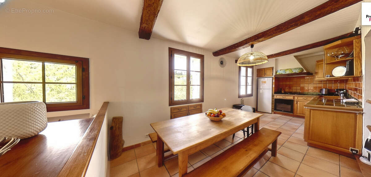 Maison à ESPARRON-DE-VERDON