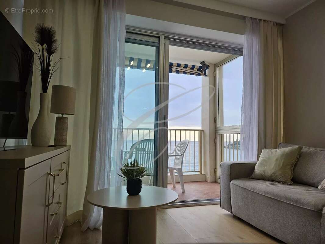 Appartement à ROQUEBRUNE-CAP-MARTIN