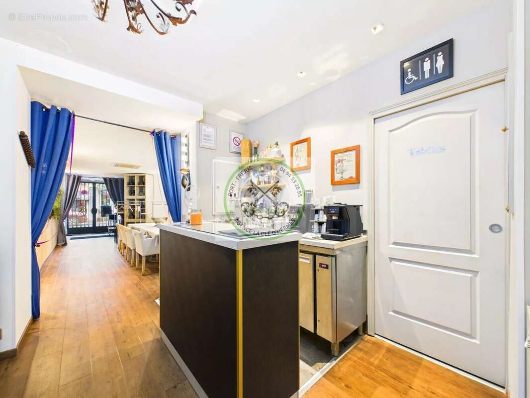 Commerce à SAINT-RAPHAEL