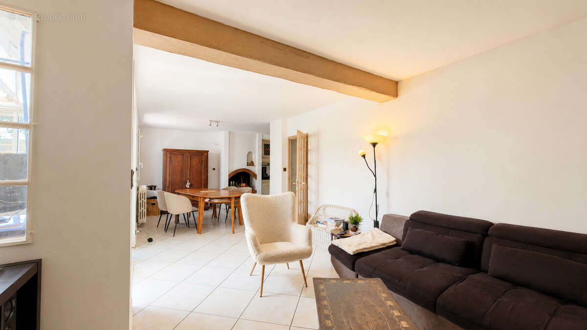 CARCASSONNE - Maison 105 m2 - 4 chambres - Jardin - photo 6