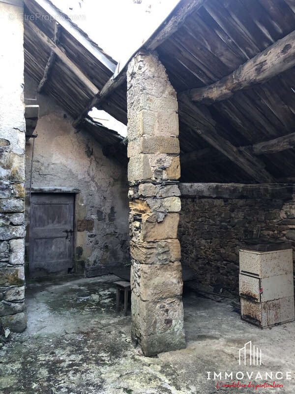 Maison à SAINT-JEAN-DU-BRUEL