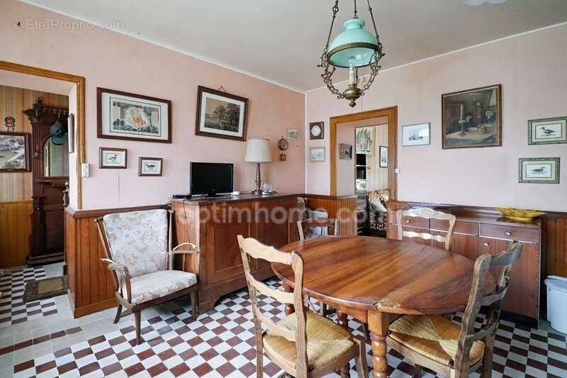 Maison à SAINT-GEORGES-LES-LANDES