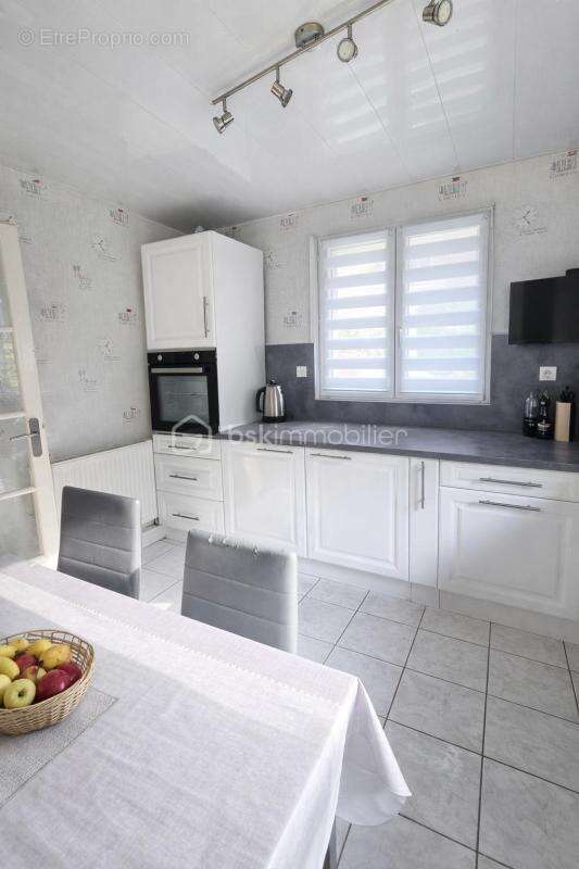 Maison à MARLY-LA-VILLE