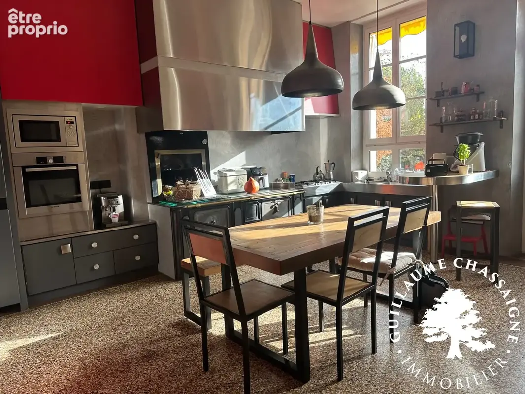Maison 12 pièces 416 m² à vendre à Saint-Amand-Montrond (18200) - photo 4