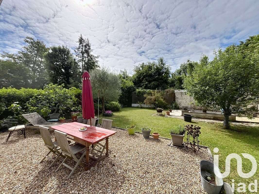 Photo 4 - Maison à MARNES-LA-COQUETTE