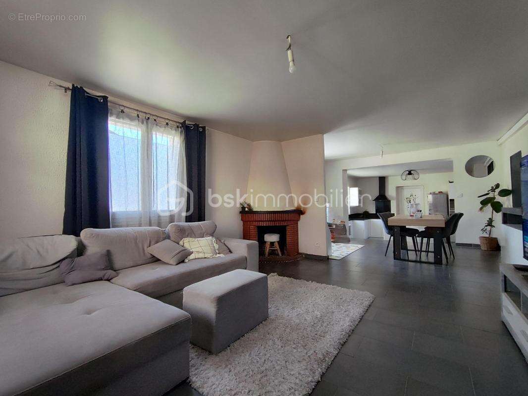 Maison à BEAUMONT-DE-LOMAGNE