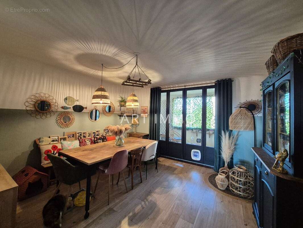 Appartement à LE PONTET