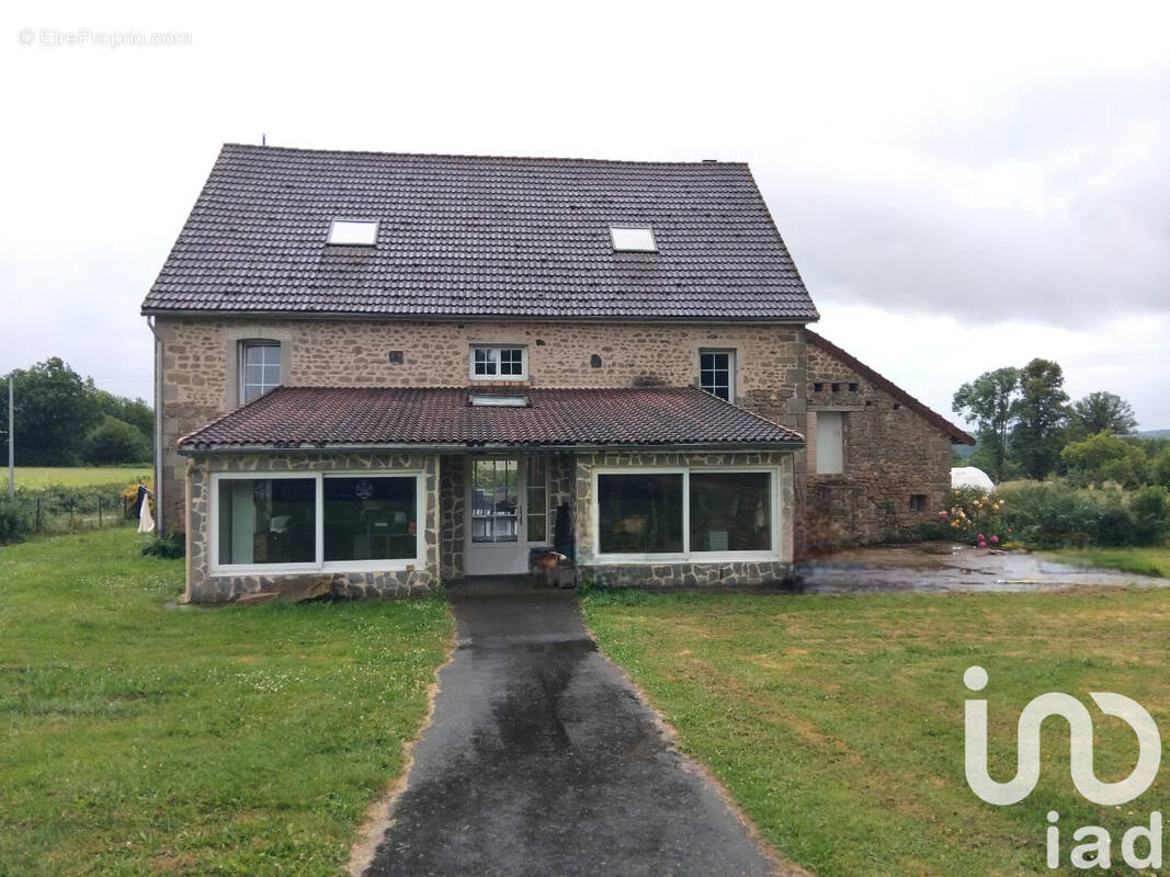 Photo 1 - Maison à SAINT-AGNANT-DE-VERSILLAT