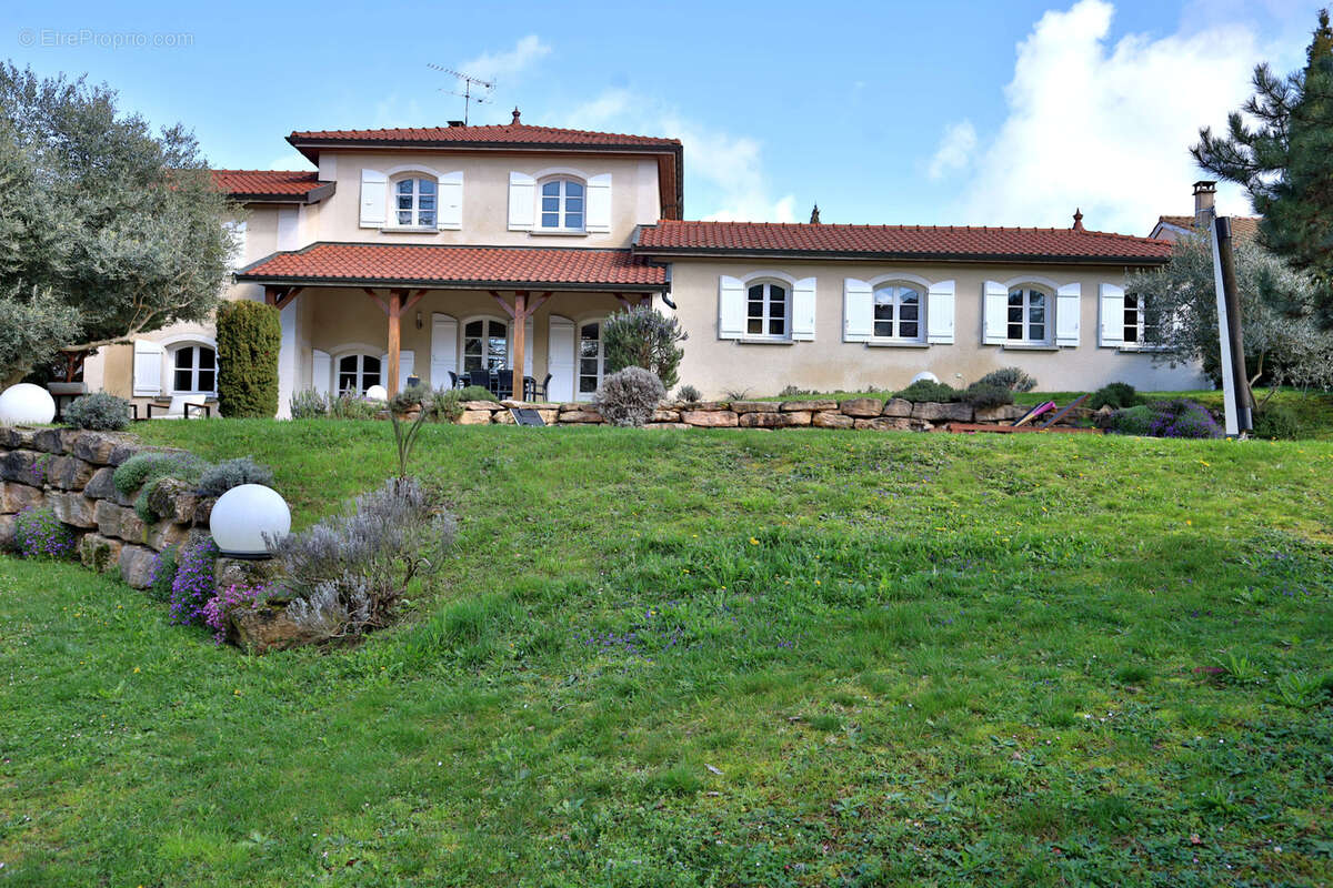 Maison à SAINT-GEORGES-D'ESPERANCHE