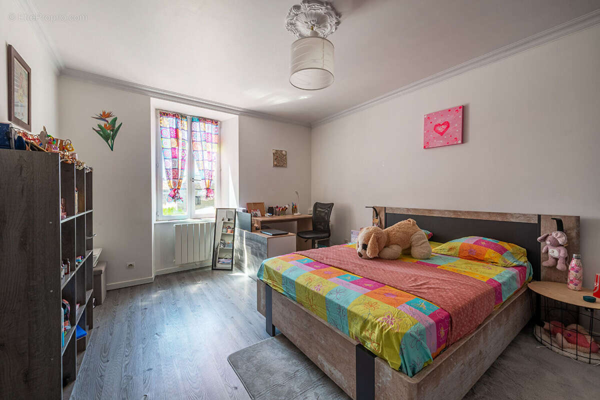 Maison à CHATEAU-GONTIER