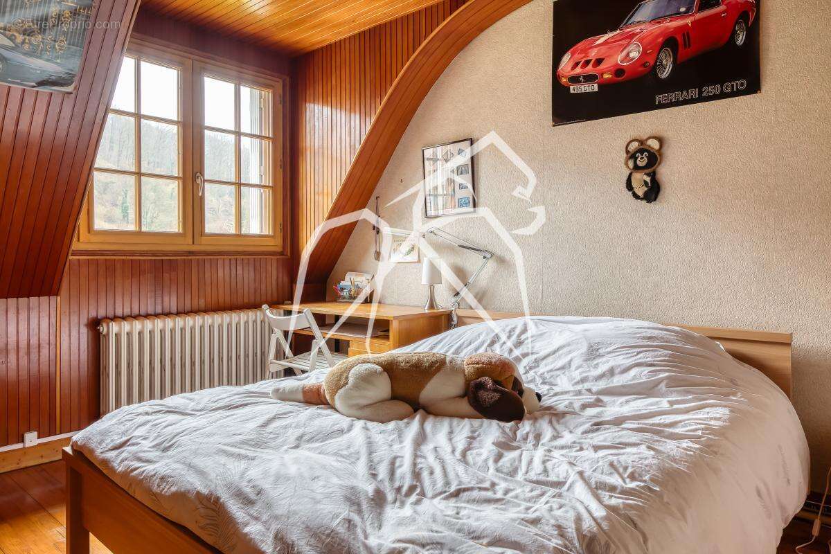 Demeure Familiale de charme 9 Pièces  Parc arboré et dépendance  Saint-Martin-du-Vivier  246m² - photo 13