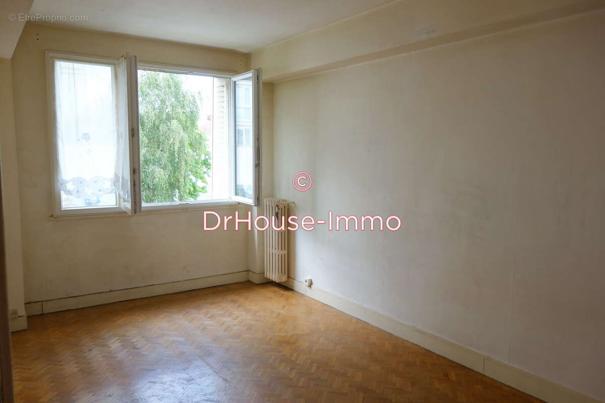 Appartement à COLOMBES