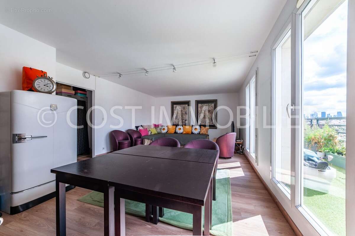 Appartement à COLOMBES