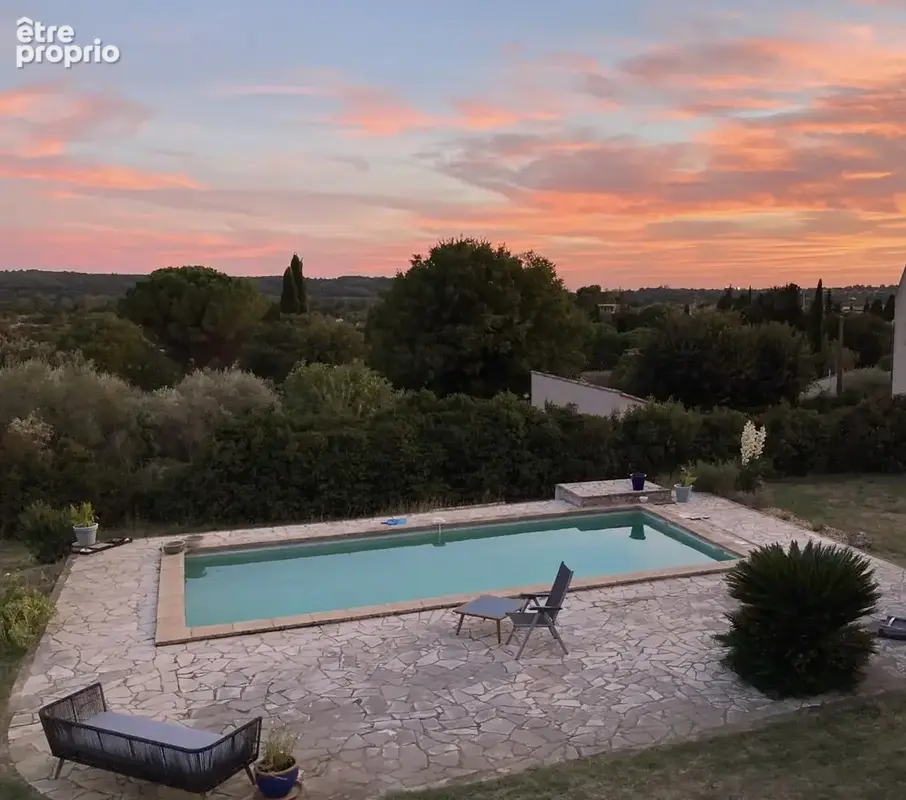 Une vue imprenable sur UZES et tous commerces à pieds - photo 3