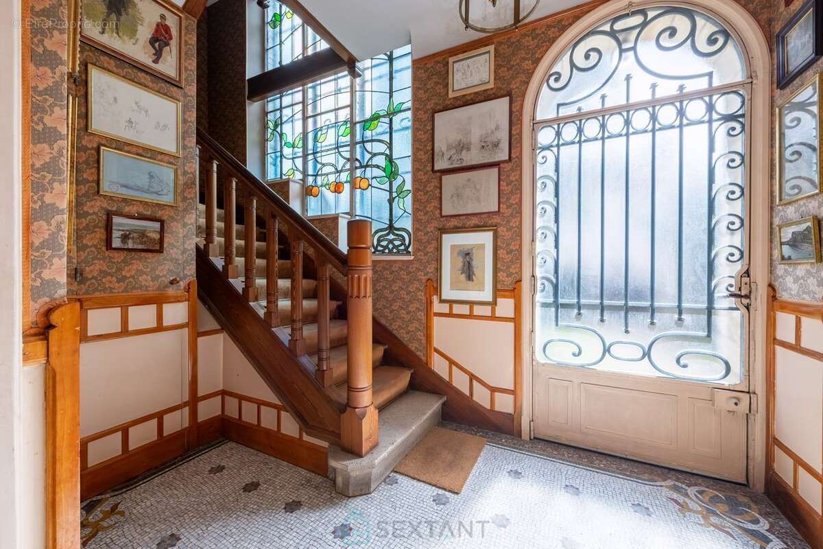 Maison à FONTAINEBLEAU