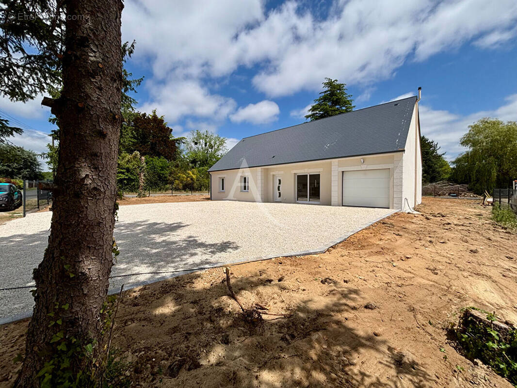 Maison à CONTRES