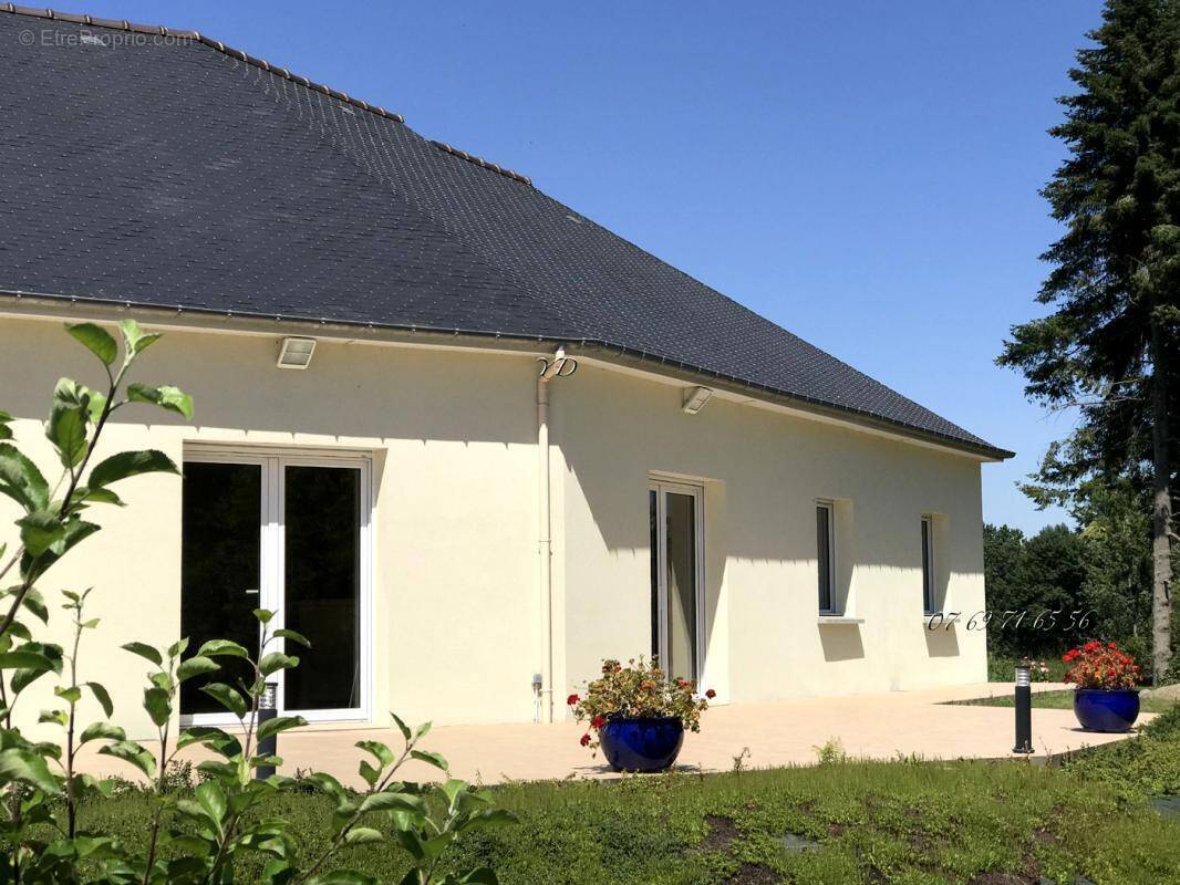 Maison à FOUGERES