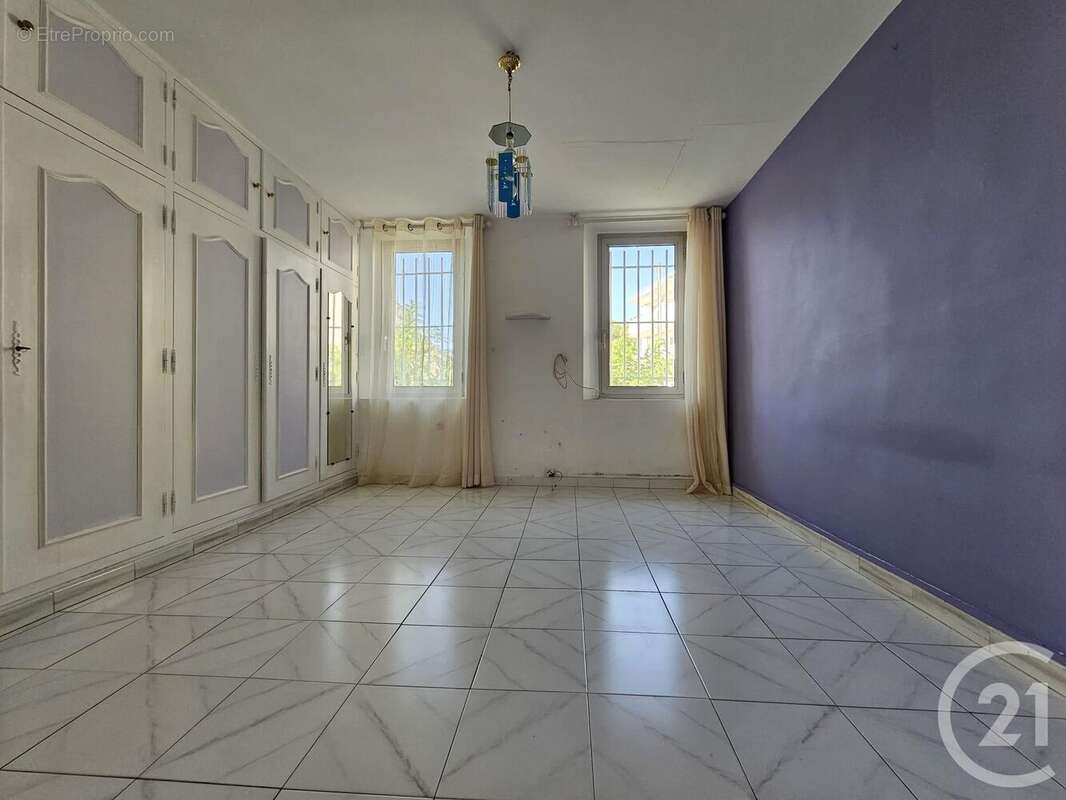 Maison à SIX-FOURS-LES-PLAGES