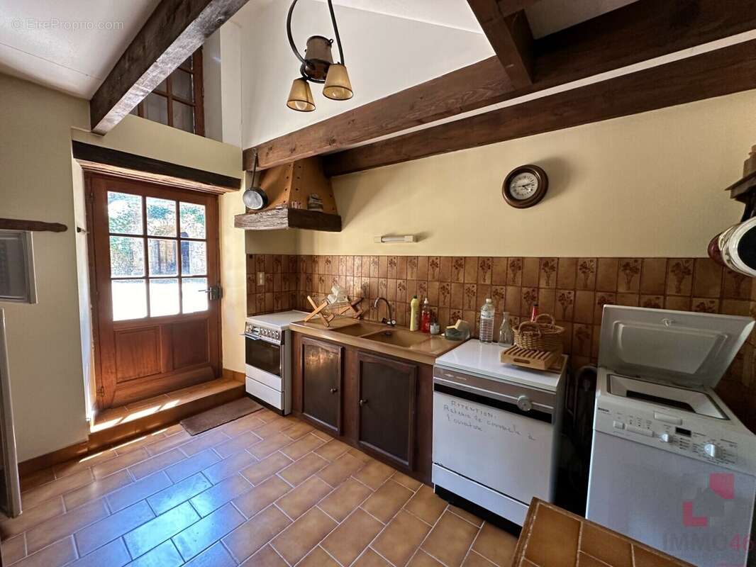Maison à FRAYSSINET-LE-GELAT