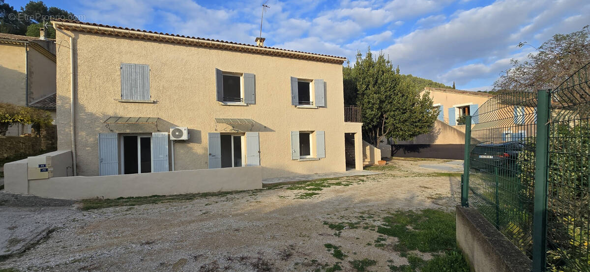 Appartement à BEAUMES-DE-VENISE