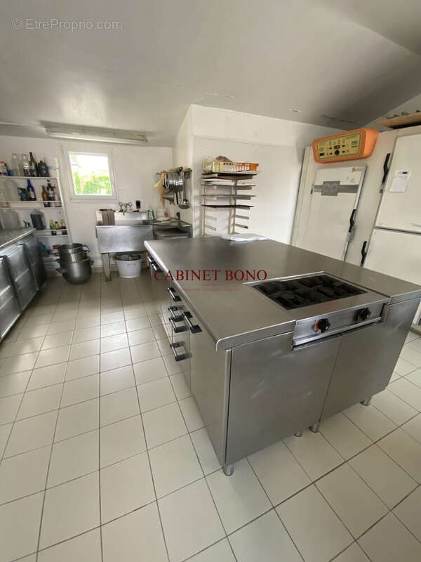 Autre à ALBERT